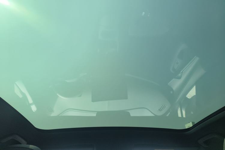 Used Volkswagen ID.UNYX 2024 Pro Long-Range Version Headliner