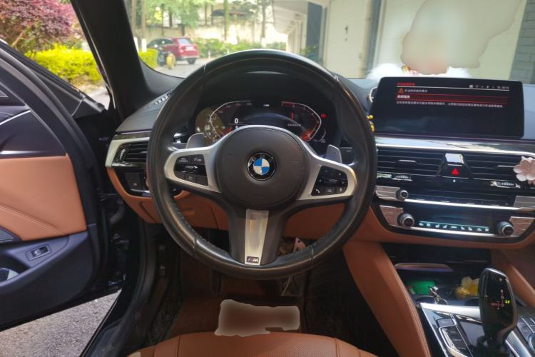 Used BMW 5 Series 2020 530Li Luxury Edition M Sport Package Steering Wheel