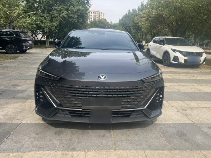 Used CHANGAN UNI-V 2023 1.5T Prestige Model — 3