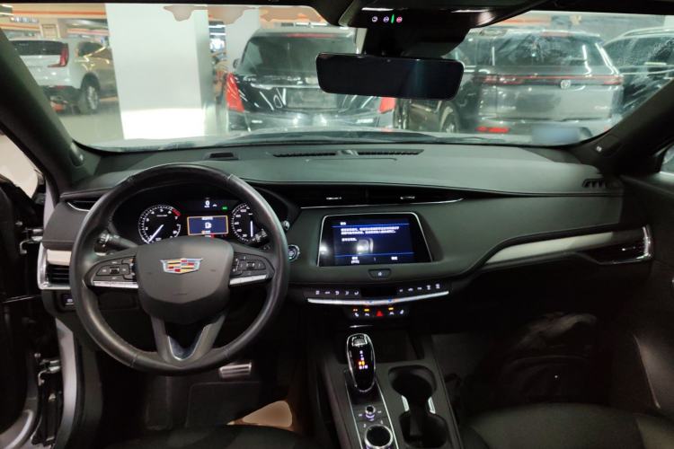 Used Cadillac XT4 2022 28T Two-Wheel-Drive Luxury Version