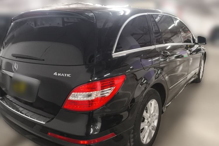 Used Mercedes-Benz R-Class 2017 R 320 4MATIC Business Edition Prestige Model Rear Right 45 Deg