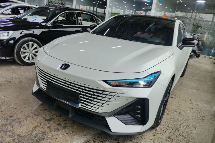 Used Changan UNI-V 2024 1.5T High-Energy Version