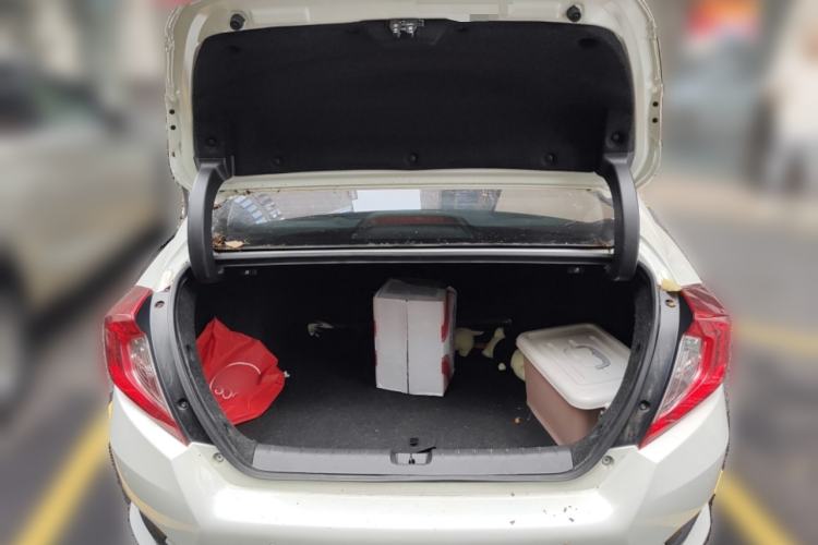 Used Honda Civic 2019 220TURBO CVT Dynamic Edition China VI Trunk