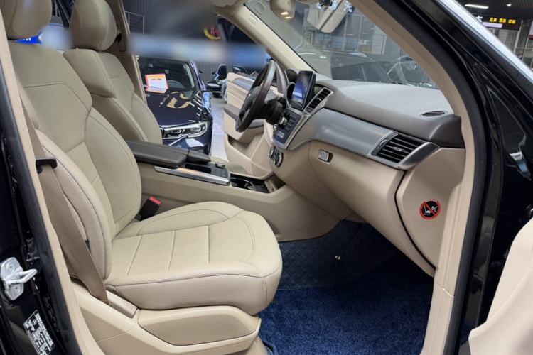 Used Mercedes-Benz M-Class 2015 ML 320 4MATIC
