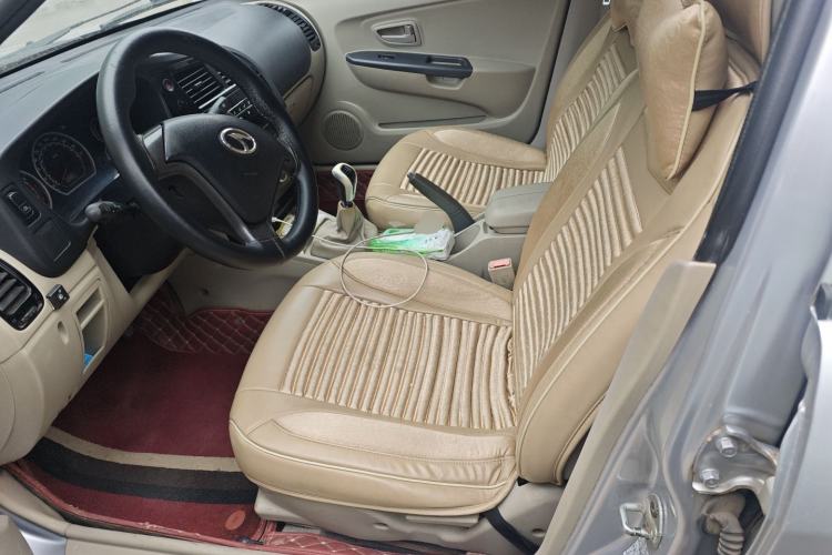 Used Soueast V3 Lingyue 2012 Revised Version 1.5L Manual – Happiness Edition