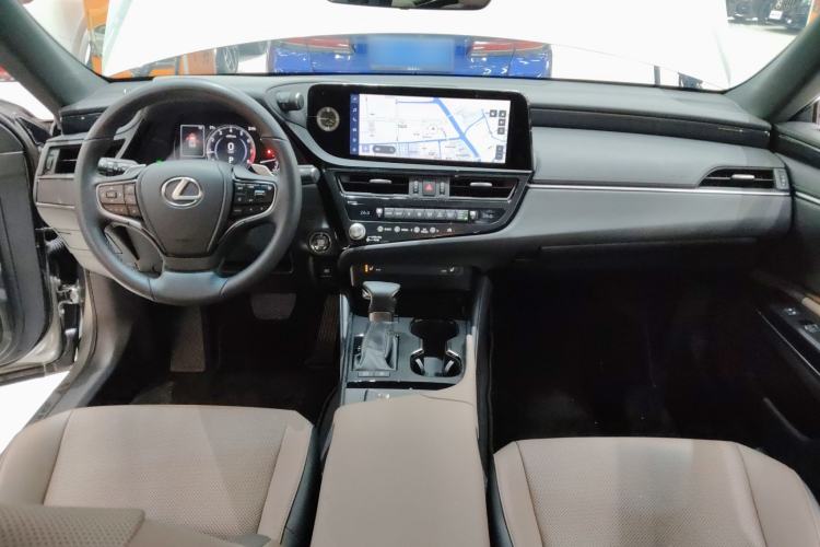 Used Lexus ES 2023 200 Excellence Edition Center Console