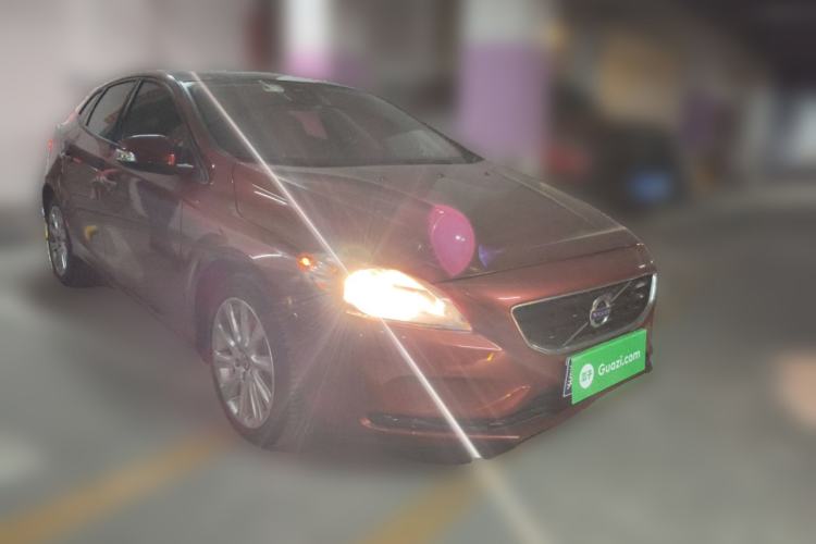 Used Volvo V40 2013 2.0T Zhiyi Edition