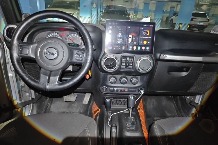 Used Jeep Wrangler 2014 3.0L Sahara Four-Door Edition