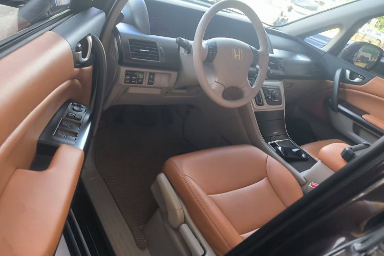 Used Honda Elysion 2012 2.4L VTi Luxury Edition
