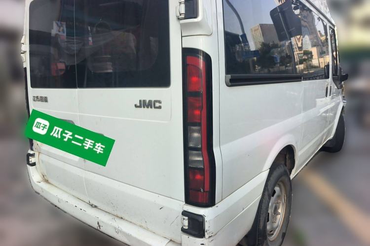 Used JMC Fushun 2022 2.0T Manual Multi-Function Passenger Vehicle Short Wheelbase Mid-Height Roof 6-Seater