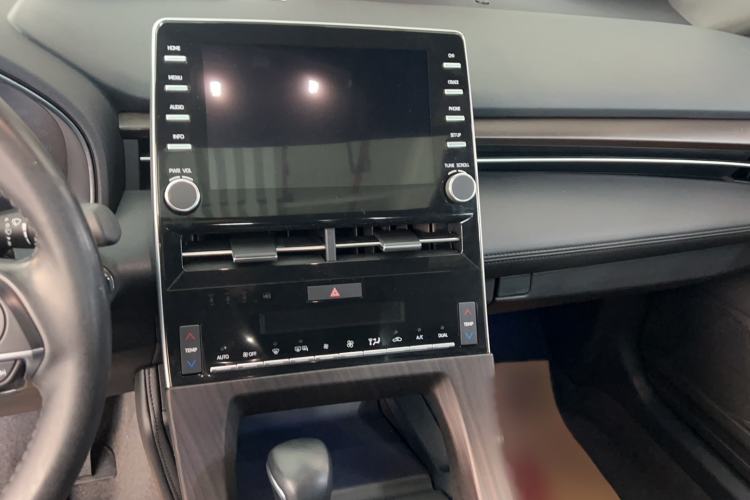 Used Toyota Avalon 2019 2.0L Luxury Edition China VI Standard Audio And AC Panel