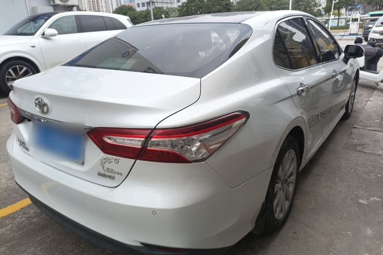 Used Toyota Camry 2018 2.0G Luxury Edition
