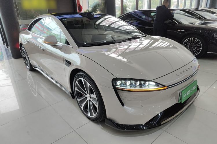 Used Hima Luxeed S7 2025 785 km Ultra Exterior 1