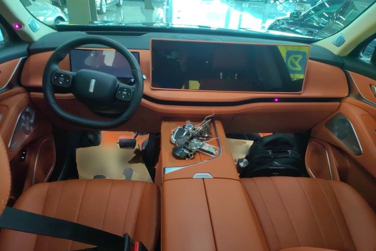 Used Wey Lanshan 2025 Four-Wheel Drive Max
