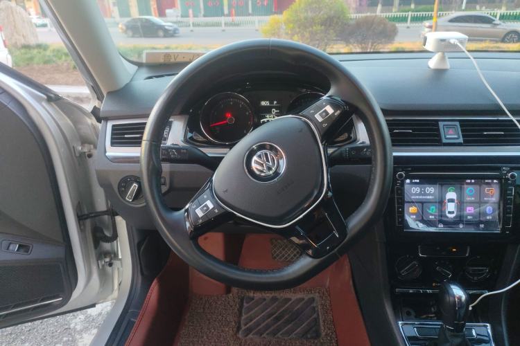 Used Volkswagen Bora 2015 Value Edition 1.6L Automatic Comfort Version