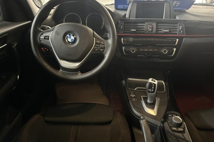 Used BMW 1 Series 2018 118i Sport Design Package Interior 1