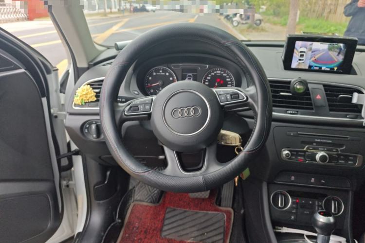 Used Audi Q3 2018 30th Anniversary Edition 30 TFSI Fashion Model Steering Wheel