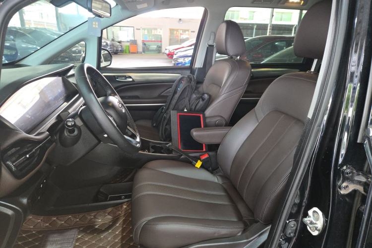 Used GAC Trumpchi M6 2019 270T Automatic Prestige Edition (7-seater) China V Standard