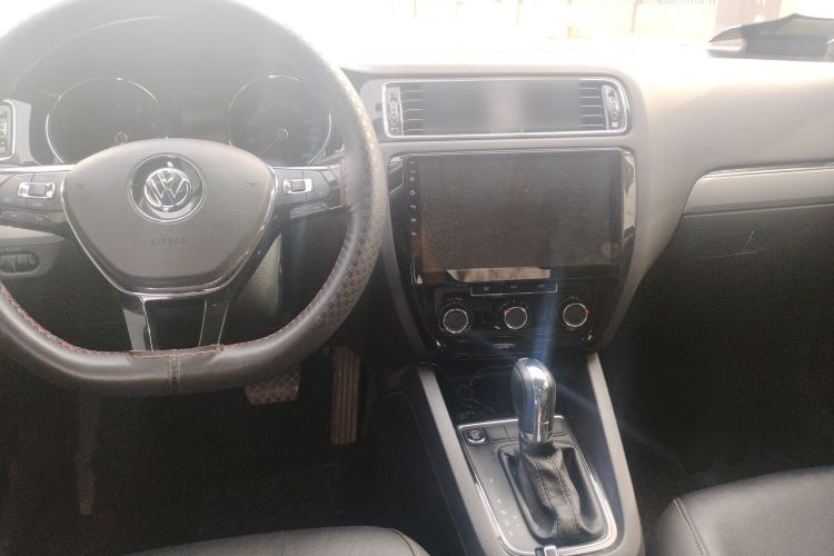 Used Volkswagen Sagitar 2017 1.6L Automatic Comfort Model
