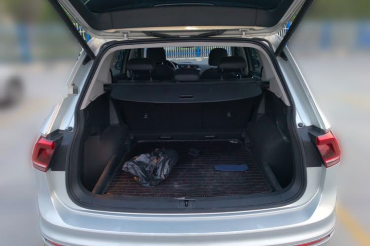 Used Volkswagen Tiguan L 2020 330TSI Automatic Two-Wheel Drive R-Line Flagship Version China VI Standard Trunk