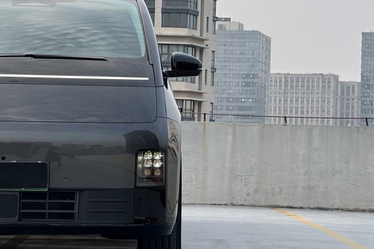 Used Li Auto MEGA 2024 Ultra Model