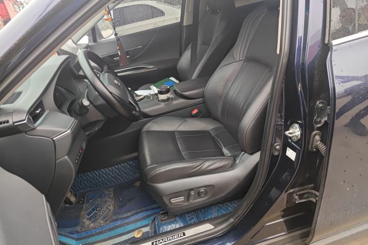 Used Toyota Harrier 2022 2.0L CVT Two-Wheel Drive Deluxe Edition