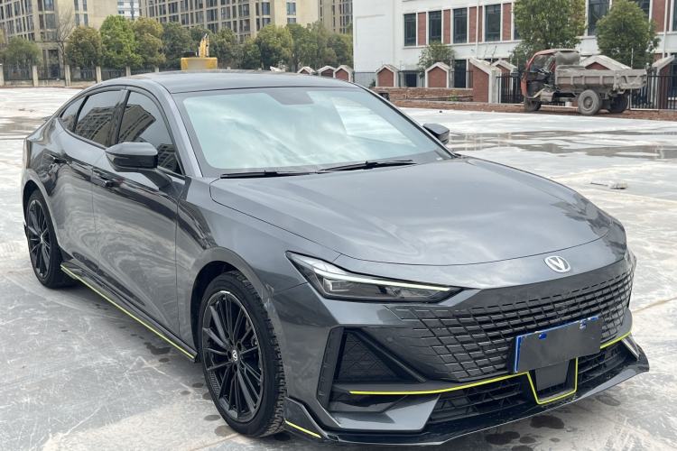 Used CHANGAN UNI-V 2022 1.5T Sport Edition
