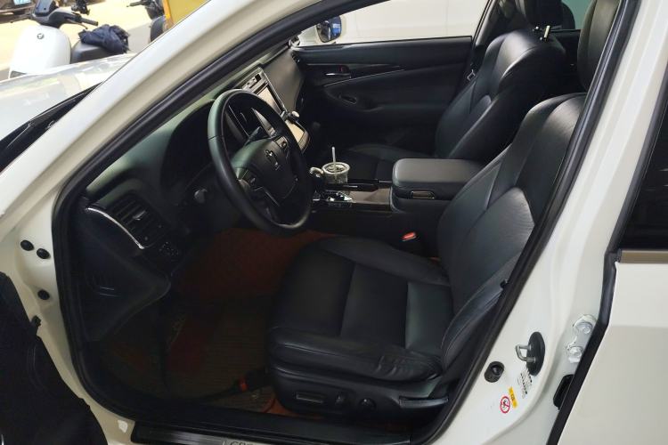 Used Toyota Crown 2015 2.0T Fashion Edition
