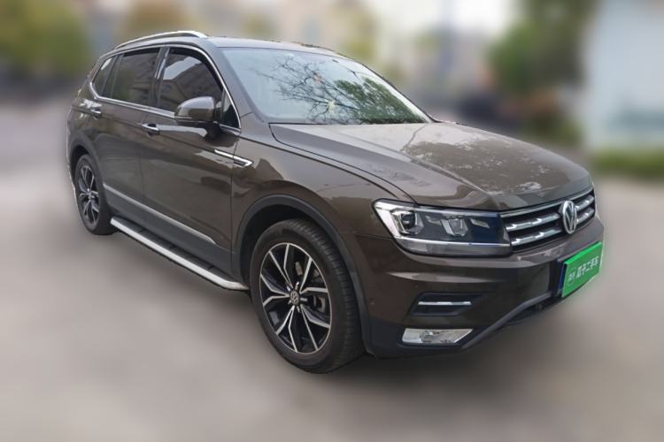 Used Volkswagen Tiguan L 2019 330TSI Automatic Two-Wheel Drive Smart Luxury Version China VI Standard Front Right 45 Deg
