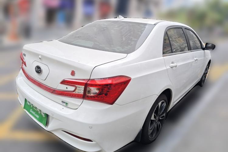 Used BYD Qin New Energy 2015 1.5T Dual-Crown Flagship Plus Edition
