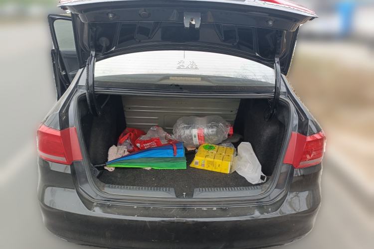 Used Volkswagen Santana 2013 1.4L Manual Fashion Edition Trunk