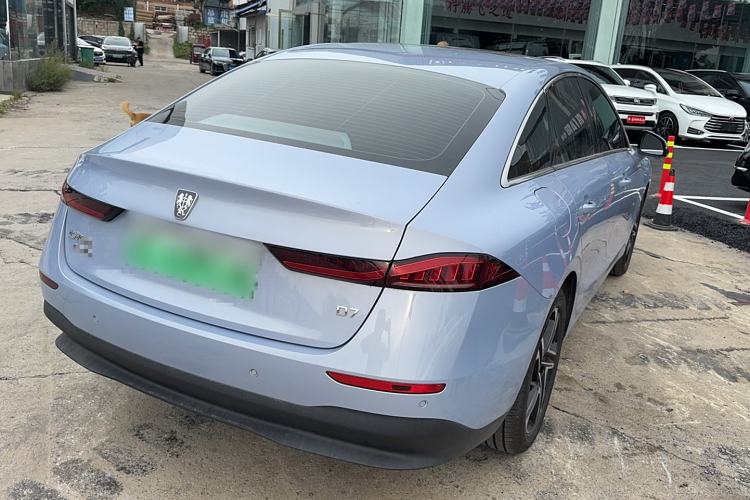 Used Roewe D7 2023 DMH 125km Excellence Edition