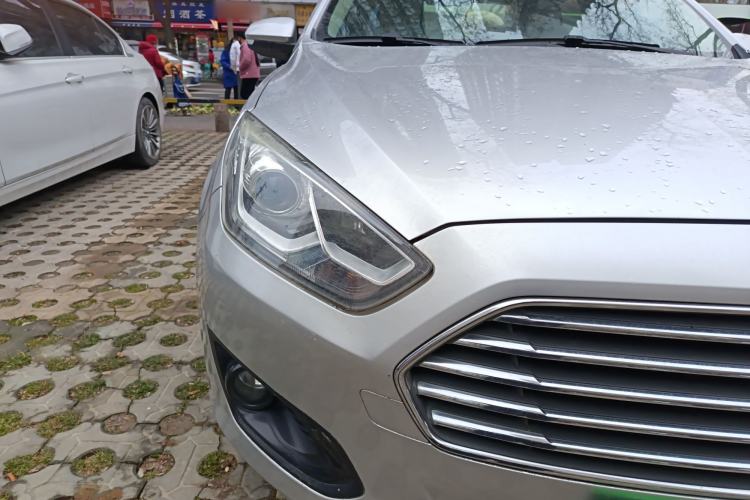 Used Ford Escort 2015 1.5L Automatic Comfort Edition
