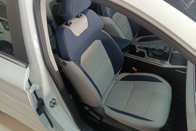 Used Geely Auto Emgrand 2022 4th Generation 1.5L CVT Flagship Model
