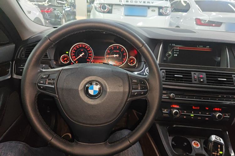 Used BMW 5 Series 2013 530Li Leading Model
