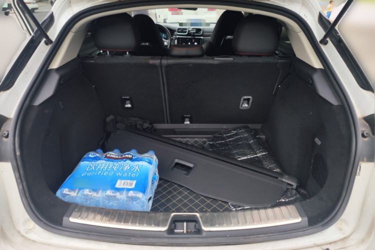 Used Lynk & Co 02 2019 1.5T DCT Two-Wheel Drive Pro Edition China VI Standard Trunk