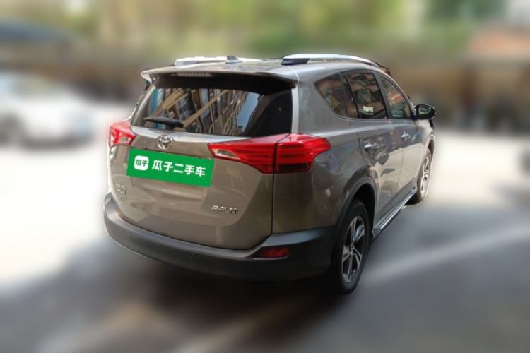 Used Toyota RAV4 2015 2.0L CVT Two-Wheel Drive Fashion Edition