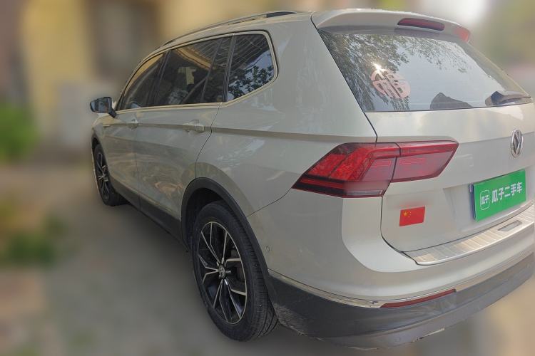 Used Volkswagen Tiguan L 2017 380TSI Automatic All-Wheel-Drive Flagship Edition Rear Left 45 Deg