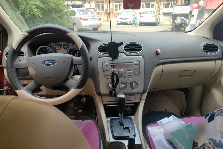 Used Ford Focus 2011 Hatchback 1.8L Automatic Fashion Edition
