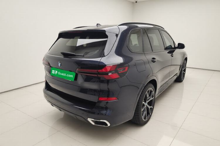 Used BMW X5 2023 xDrive 30Li Luxury M Sport Night Edition Package Rear Right 45 Deg