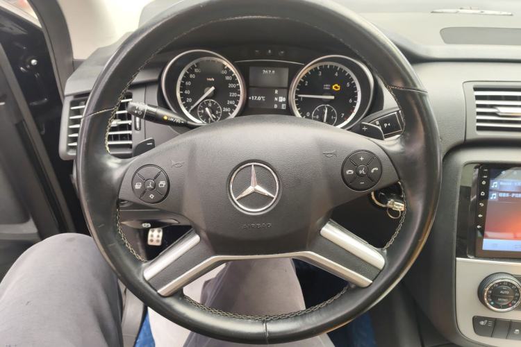 Used Mercedes-Benz R-Class 2014 R 320 4MATIC Business Model