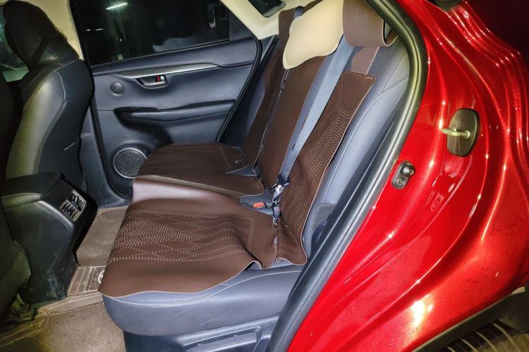 Used Lexus NX 2015 200T All-Wheel-Drive Fēngshàng Edition Left Rear Seat