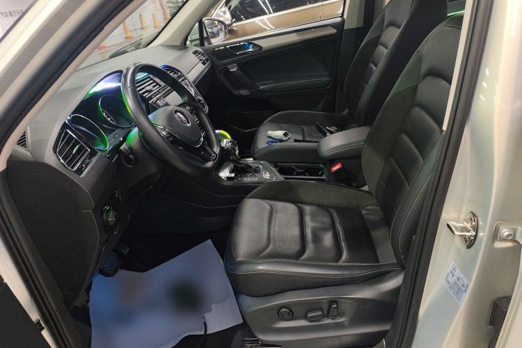 Used Volkswagen Tiguan L 2018 330TSI Automatic Two-Wheel Drive Luxury Edition Left Front Seat