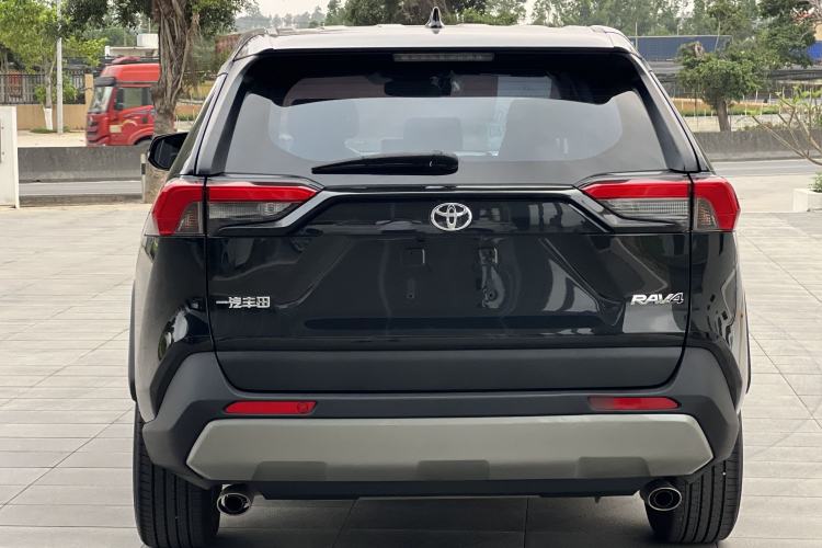 Used Toyota RAV4 2021 2.0L CVT Two-Wheel Drive Fashion PLUS Edition
