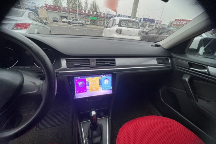 Used Volkswagen Bora 2016 1.6L Automatic Fashion Model Audio And AC Panel