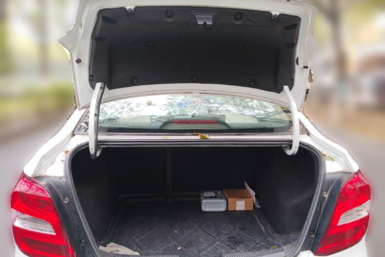 Used Chevrolet Aveo Sonic 2014 Sedan 1.4SL MT Comfort Edition
