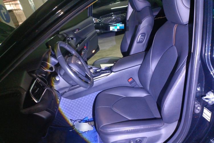 Used Toyota Camry 2021 2.0G Luxury Edition
