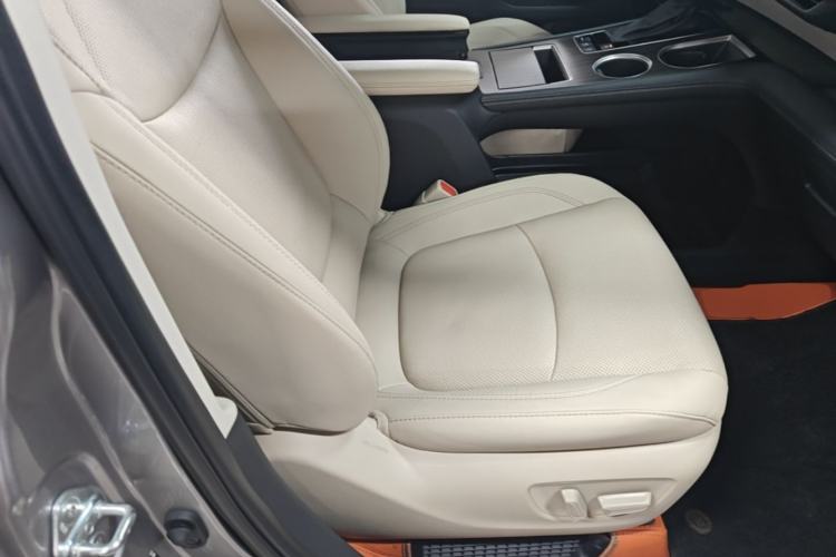 Used Toyota SIENNA 2023 2.5L Hybrid Deluxe Edition