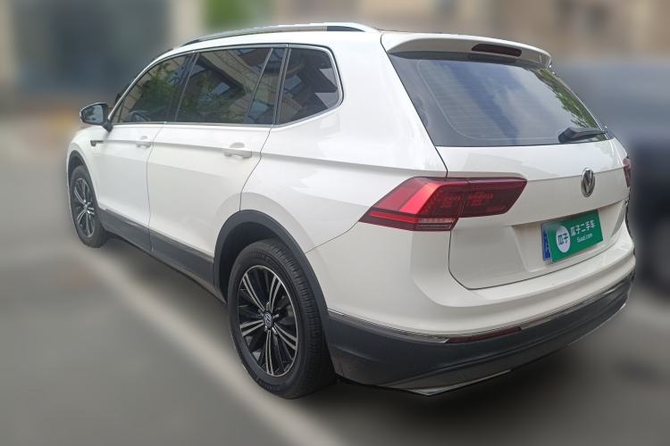 Used Volkswagen Tiguan L 2018 380TSI Automatic All-Wheel Drive Luxury Edition
