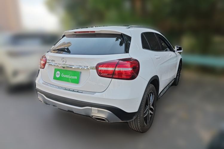 Used Mercedes-Benz GLA 2017 GLA 200 Fashion Model Rear Right 45 Deg